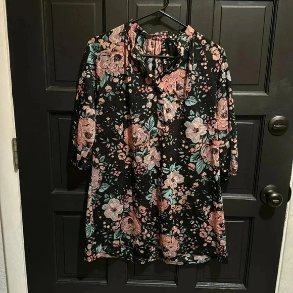 Tops - 5/$25 Floral Sheer Top